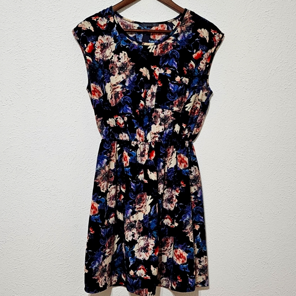 Fit and Flare Floral Dress - M